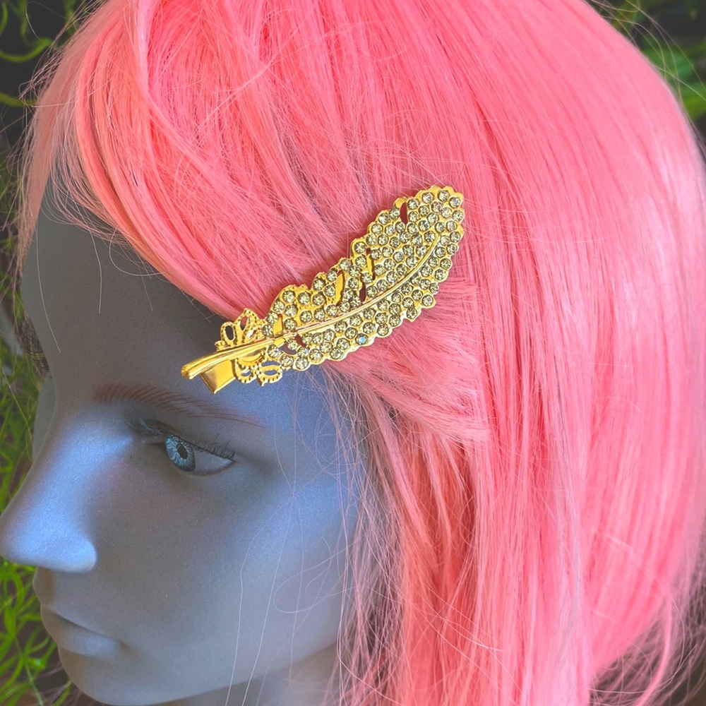 Hair clip sparkly gold tone